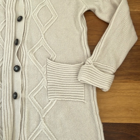 Gorgeous Rani Arabella 100% Cashmere Button up Cardigan Long Sweater in Oatmeal - Picture 4 of 6